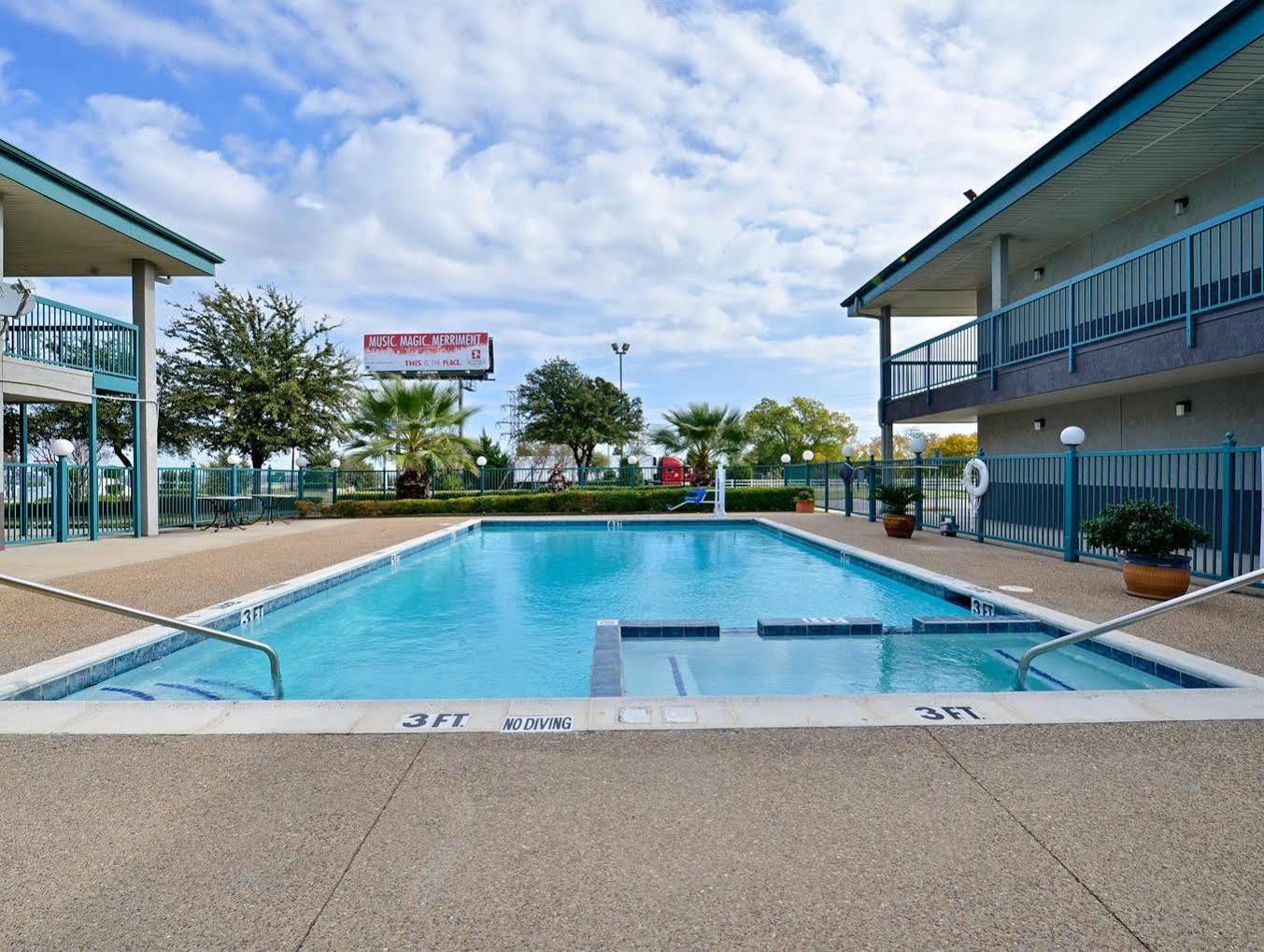 Americas Best Value Inn Fort Worth Exteriér fotografie